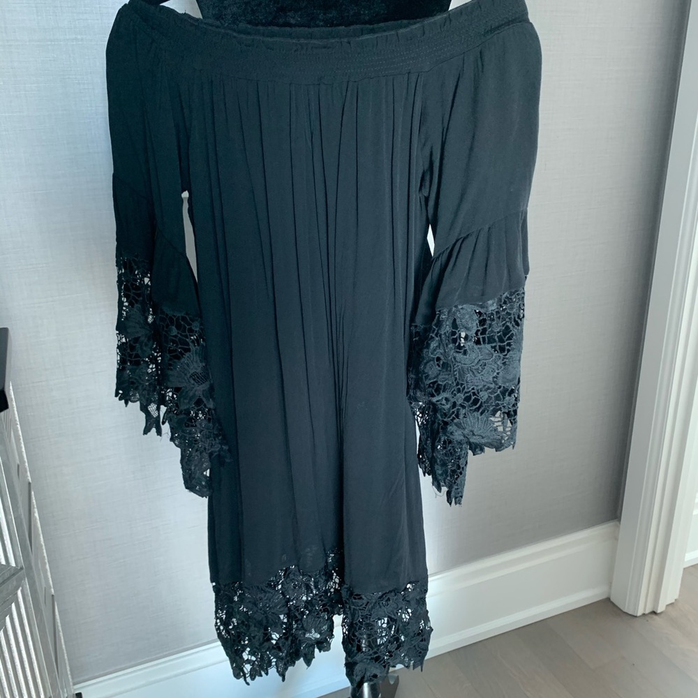 Black lace casual dress